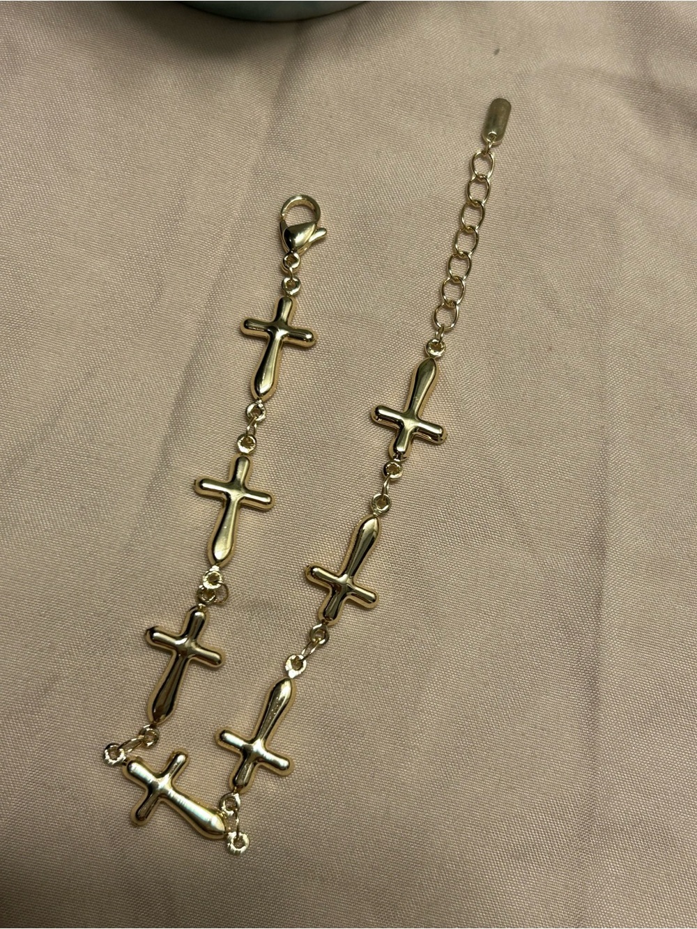 Gold Cross Link Bracelet - Elegant Women’s Bracelet/Laminated gold
